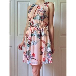 NWOT Forever21 Pale Pink Floral Print Dress